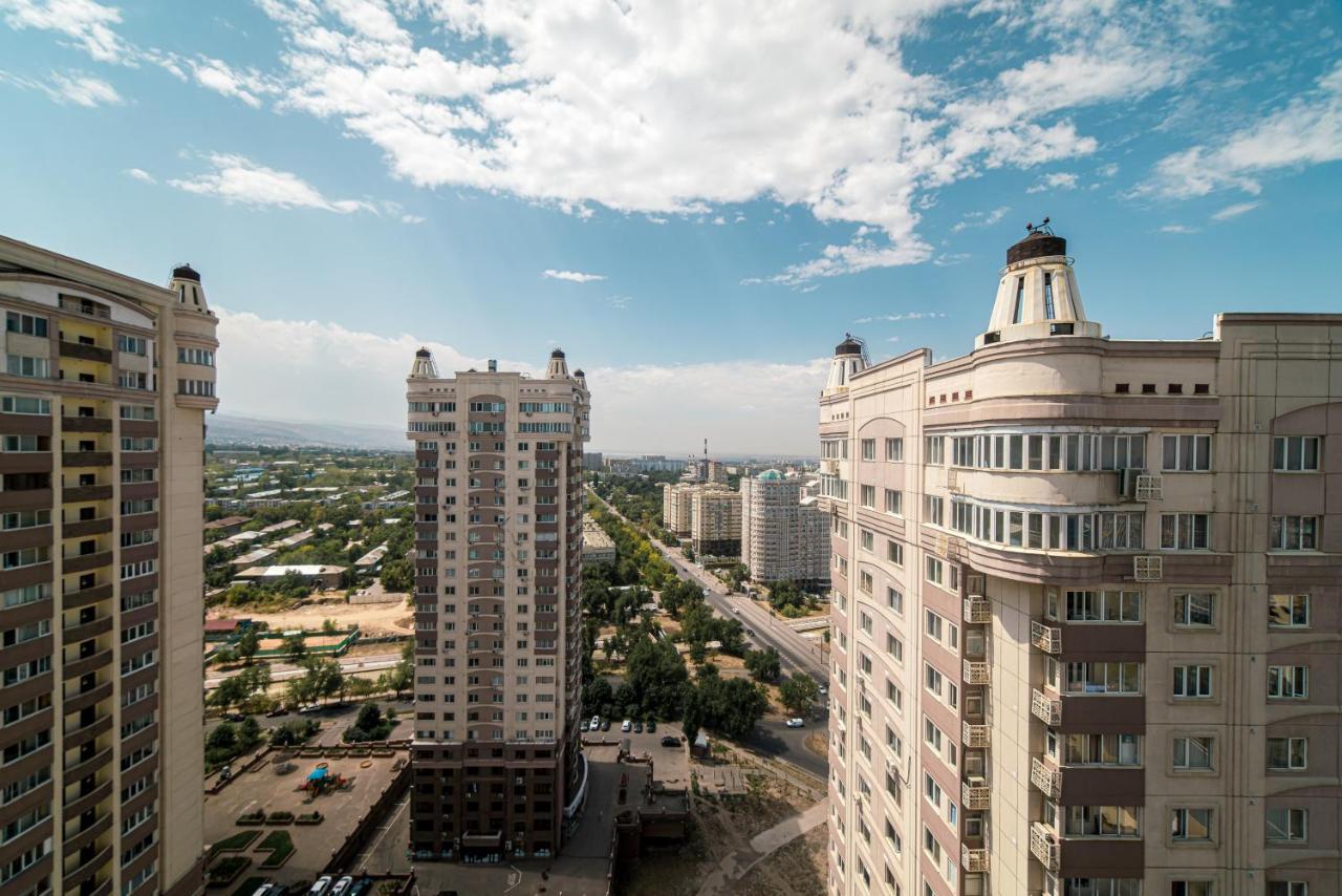 Manica Mega Towers Almaty Exterior foto